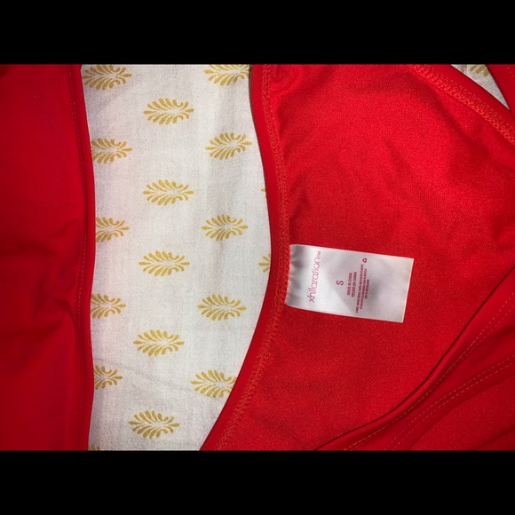 Bikini - Picture 2 of 3